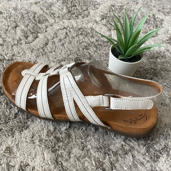 White Sandals - Picture 3 of 4